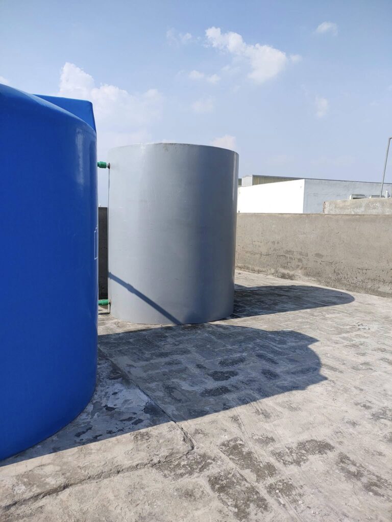 EPS insulated smart water tank installation