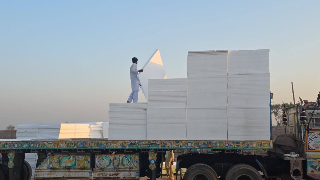 Truck supply of Thermocol sheets